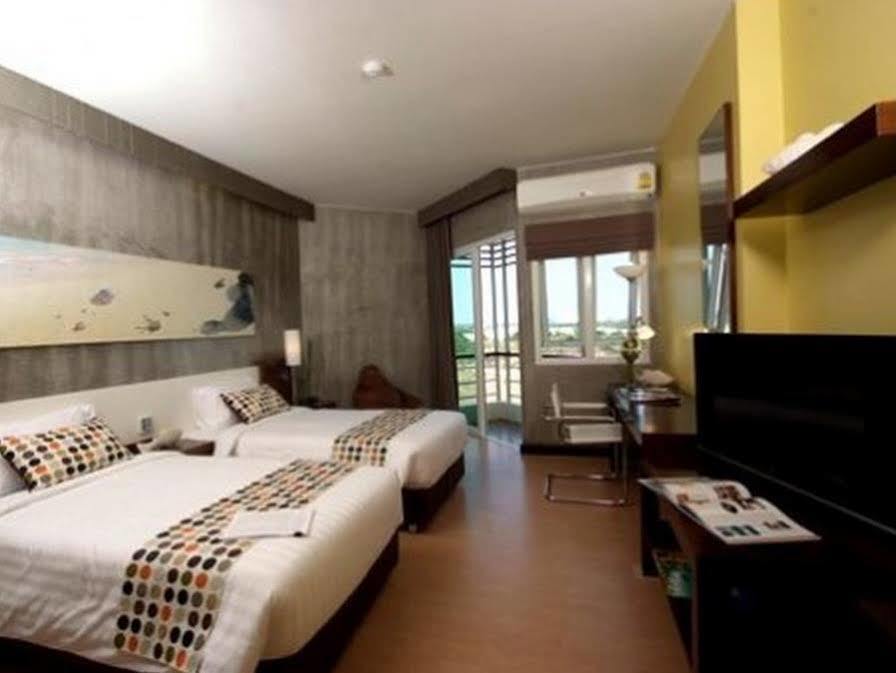 Silathip Huahin Serviced Apartment & Hotel Exterior photo