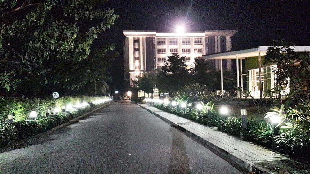 Silathip Huahin Serviced Apartment & Hotel Exterior photo