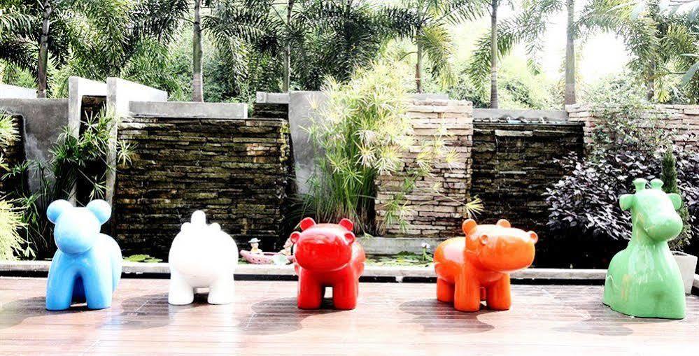 Silathip Huahin Serviced Apartment & Hotel Exterior photo
